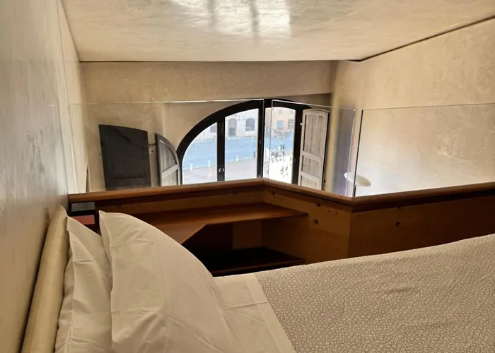 Il Campo 8 アパート *